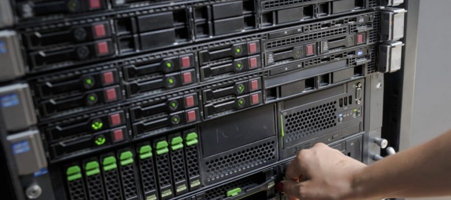 Creating a Server Maintenance Checklist: 9 Key Steps You Can’t Forget